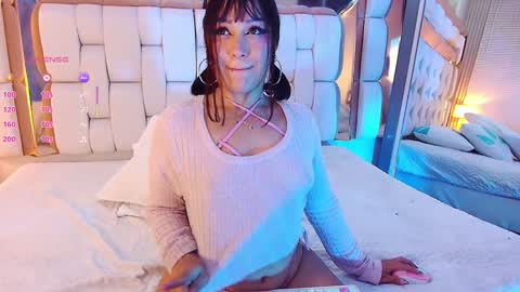 Valkiria moore  online show from 7, 2, 2025