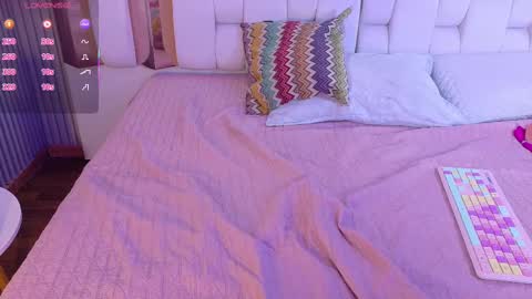 Valkiria moore  online show from 23, 9, 2025