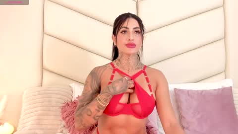 Snapshot of valky_bes chatting on 13, 1, 2025 ValkyBes online show from 13, 1, 2025