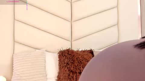 Snapshot of valky_bes chatting on 22, 2, 2025 ValkyBes online show from 22, 2, 2025