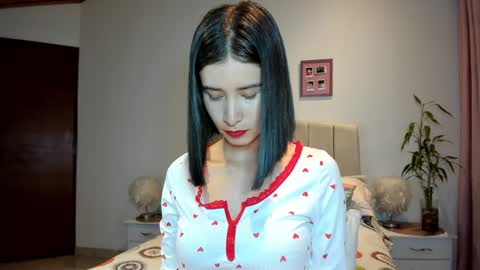 Snapshot of vallejo_macarena chatting on 7, 12, 2024 Macarena online show from 7, 12, 2024