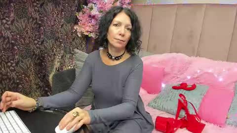 Snapshot of valleriwind chatting on 7, 1, 2025 ValleriWind online show from 7, 1, 2025