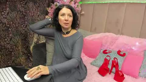 Snapshot of valleriwind chatting on 7, 1, 2025 ValleriWind online show from 7, 1, 2025