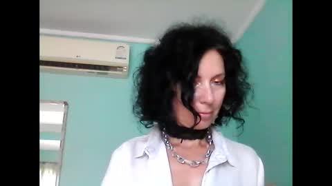 Snapshot of valleriwind chatting on 6, 2, 2025 ValleriWind online show from 6, 2, 2025