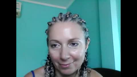 Snapshot of valleriwind chatting on 14, 2, 2025 ValleriWind online show from 14, 2, 2025