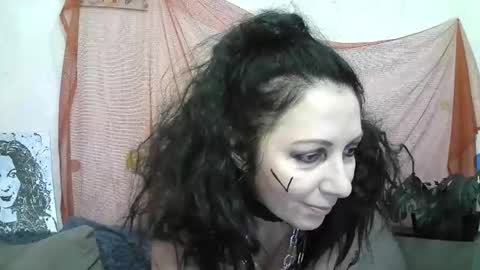 Snapshot of valleriwind chatting on 4, 11, 2025 ValleriWind online show from 4, 11, 2025