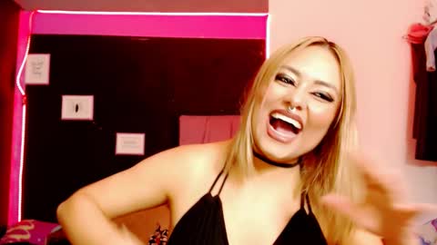 Snapshot of vallery_doll chatting on 21, 2, 2025 Valerie online show from 21, 2, 2025