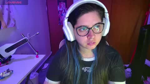 Im Violet online show from 25, 2, 2025