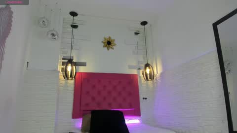 Snapshot of valloletsamar chatting on 27, 12, 2024 Vallolet Peach online show from 27, 12, 2024