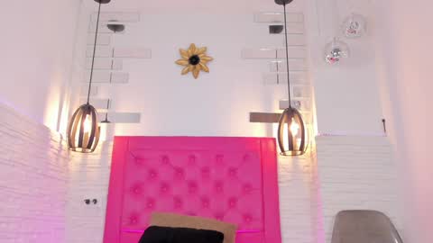 Snapshot of valloletsamar chatting on 17, 1, 2025 Vallolet Peach online show from 17, 1, 2025