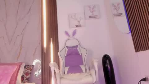 Snapshot of valloletsamar chatting on 12, 9, 2025 Vallolet Peach online show from 12, 9, 2025