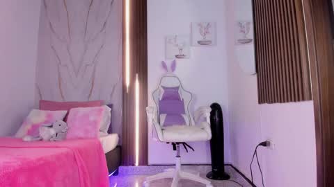 Snapshot of valloletsamar chatting on 7, 10, 2025 Vallolet Peach online show from 7, 10, 2025