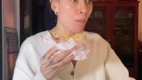 Little Devil online show from 18, 2, 2025