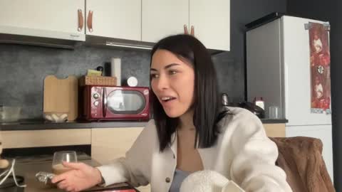 Little Devil online show from 4, 3, 2025