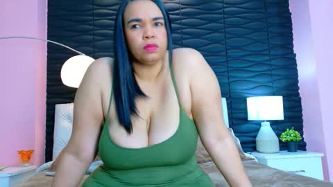 Snapshot of valrery_roussex chatting on 13, 10, 2025 Valery online show from 13, 10, 2025