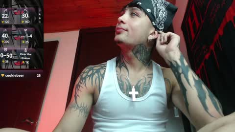 david guzman i model independenthelp me with a thumbs up online show from 14, 1, 2025