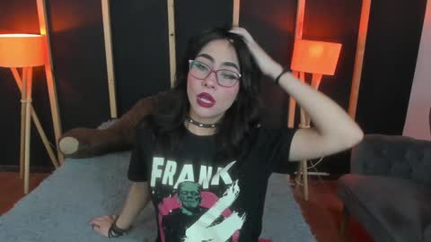 vampy_dolll online show from 6, 1, 2025