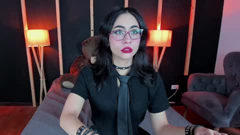 vampy_dolll online show from 17, 1, 2025