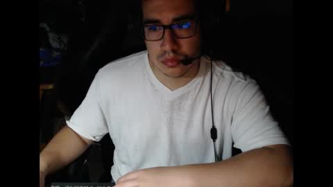 Snapshot of vancoserx111 chatting on 7, 5, 2026 vancoserx111 online show from 7, 5, 2026