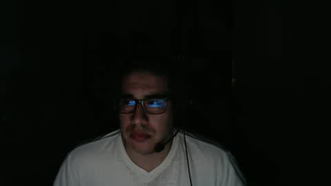 Snapshot of vancoserx111 chatting on 19, 5, 2026 vancoserx111 online show from 19, 5, 2026