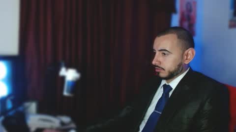 vanderheyl online show from 6, 3, 2026