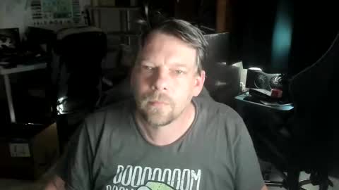 Snapshot of vandonh chatting on 12, 11, 2025 vandonh online show from 12, 11, 2025