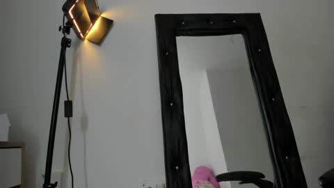 Snapshot of vanelope_smith chatting on 5, 10, 2025 vanelope_smith online show from 5, 10, 2025