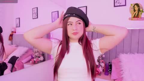 Snapshot of vanesa_moon_ chatting on 1, 12, 2025 vanesa_moon_ online show from 1, 12, 2025