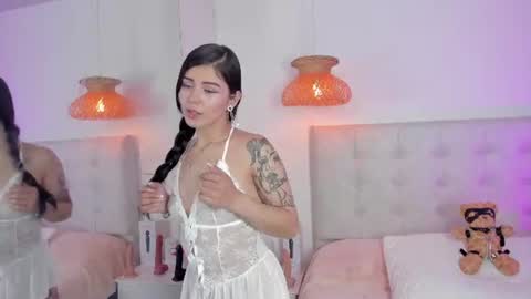 Snapshot of vanessa_cruz_18 chatting on 9, 7, 2026 Vane online show from 9, 7, 2026