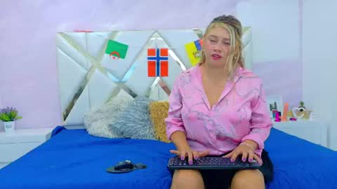 Snapshot of vanessa_duartee chatting on 23, 6, 2026 Vanessa online show from 23, 6, 2026