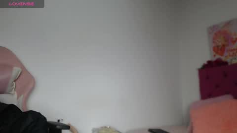 Vanessa  online show from 4, 3, 2025