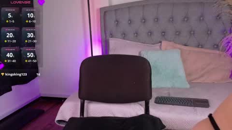vanessa_mejiia online show from 23, 4, 2026
