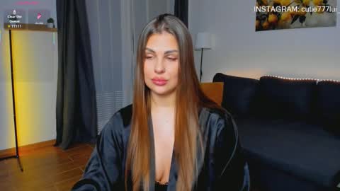 vanessa_moonn online show from 18, 11, 2025