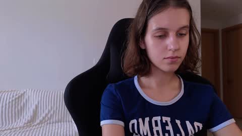 Snapshot of vanessabayer chatting on 4, 12, 2024 vanessa online show from 4, 12, 2024