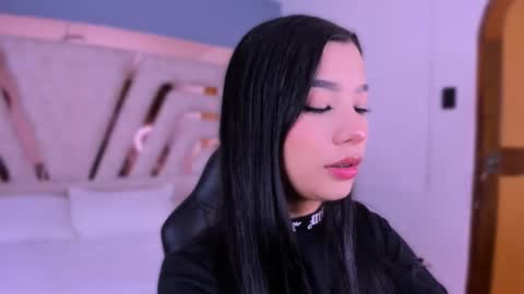 Snapshot of vanessaduval chatting on 15, 12, 2025 vanessaduval online show from 15, 12, 2025