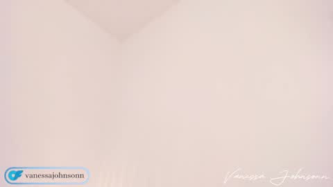 vanessajohnsonn online show from 19, 12, 2024