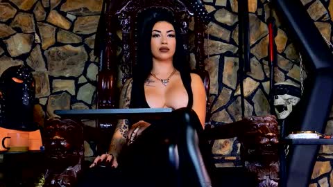 Miss Vanessa online show from 15, 10, 2025