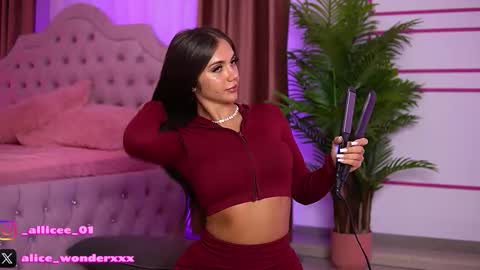 Vanessa Simon online show from 29, 10, 2025