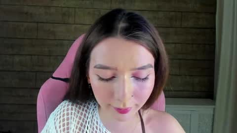 VanessaVienne online show from 4, 4, 2026