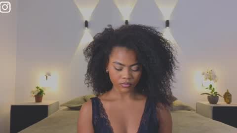 Snapshot of vanestrauss chatting on 11, 9, 2025 New account follow me online show from 11, 9, 2025