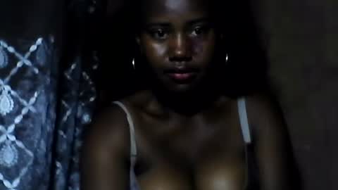 vaniah321 online show from 8, 1, 2025