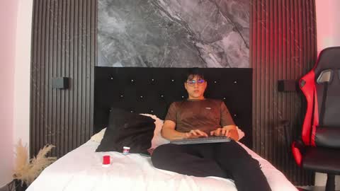 vanilla_hot_ online show from 27, 1, 2025