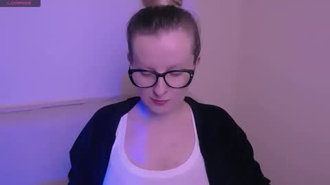 Mia online show from 7, 11, 2025