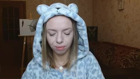 Snapshot of vanillamuffin chatting on 3, 10, 2025 VanillaMuffin online show from 3, 10, 2025