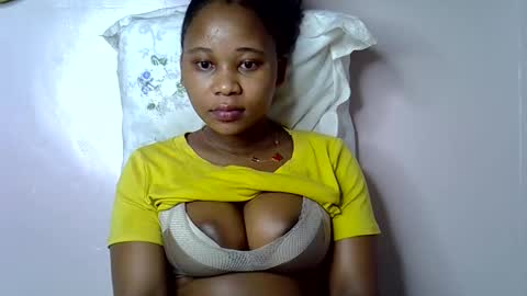 Snapshot of vanillavenus chatting on 28, 10, 2025 vanillavenus online show from 28, 10, 2025