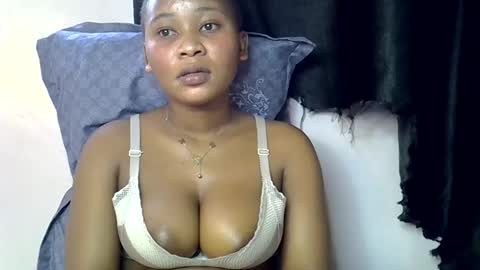 Snapshot of vanillavenus chatting on 23, 11, 2025 vanillavenus online show from 23, 11, 2025