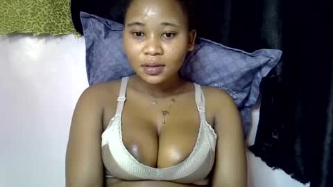 Snapshot of vanillavenus chatting on 23, 11, 2025 vanillavenus online show from 23, 11, 2025