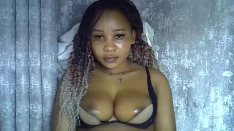 Snapshot of vanillavenus chatting on 24, 5, 2026 vanillavenus online show from 24, 5, 2026