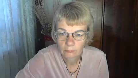 Snapshot of vanillaxcreamy chatting on 10, 10, 2025 Vanillaxcreamy online show from 10, 10, 2025