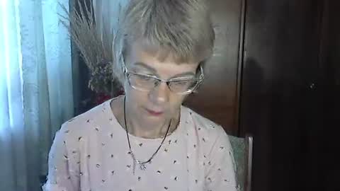 Snapshot of vanillaxcreamy chatting on 13, 10, 2025 Vanillaxcreamy online show from 13, 10, 2025